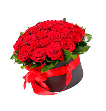 Букет из 35 красных роз россия в шляпной коробке