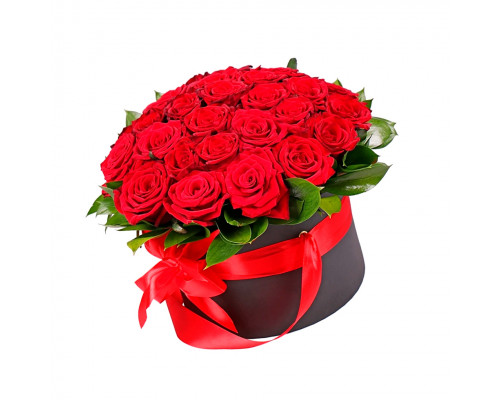 Букет из 35 красных роз россия в шляпной коробке