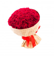 Букет из 35 красных роз в крафт (60-70 см)